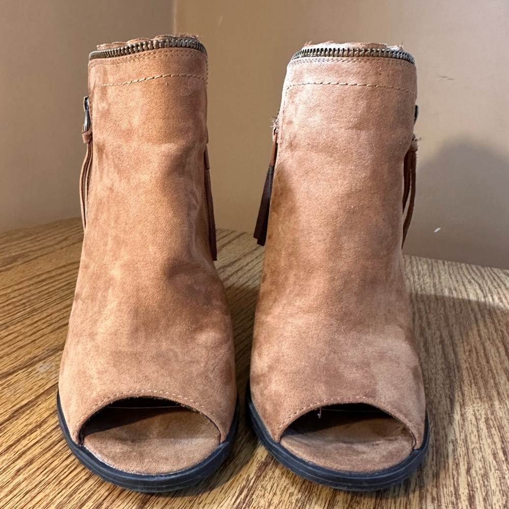 DV by Dolce Vita Tan Suede Fringe Heeled Boots - Picture 3 of 16